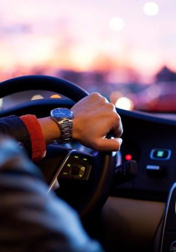 photo 1449965408869 eaa3f722e40dcropentropycstinysrgbfitmaxfmjpgixidMnwxNDA1NTd8MHwxfHNlYXJjaHwxNDB8fGdwcyUyMGNhcnxlbnwxfDB8fHwxNjY3NTE1Mzczixlibrb 4.0.3q80w1080