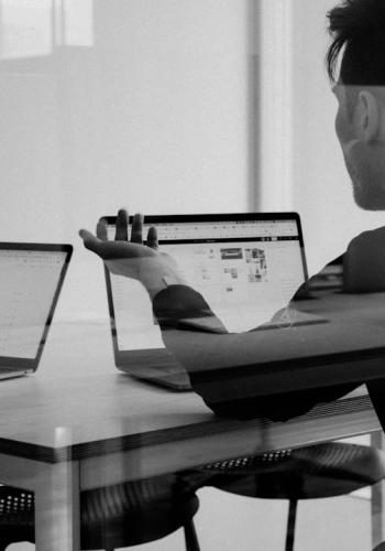 photo 1553877522 43269d4ea984cropentropycstinysrgbfitmaxfmjpgixidMnwxNDA1NTd8MHwxfHNlYXJjaHw0OHx8bGF3fGVufDF8MHx8fDE2NjQ2MjM2MTAixlibrb 1.2.1q80w1080